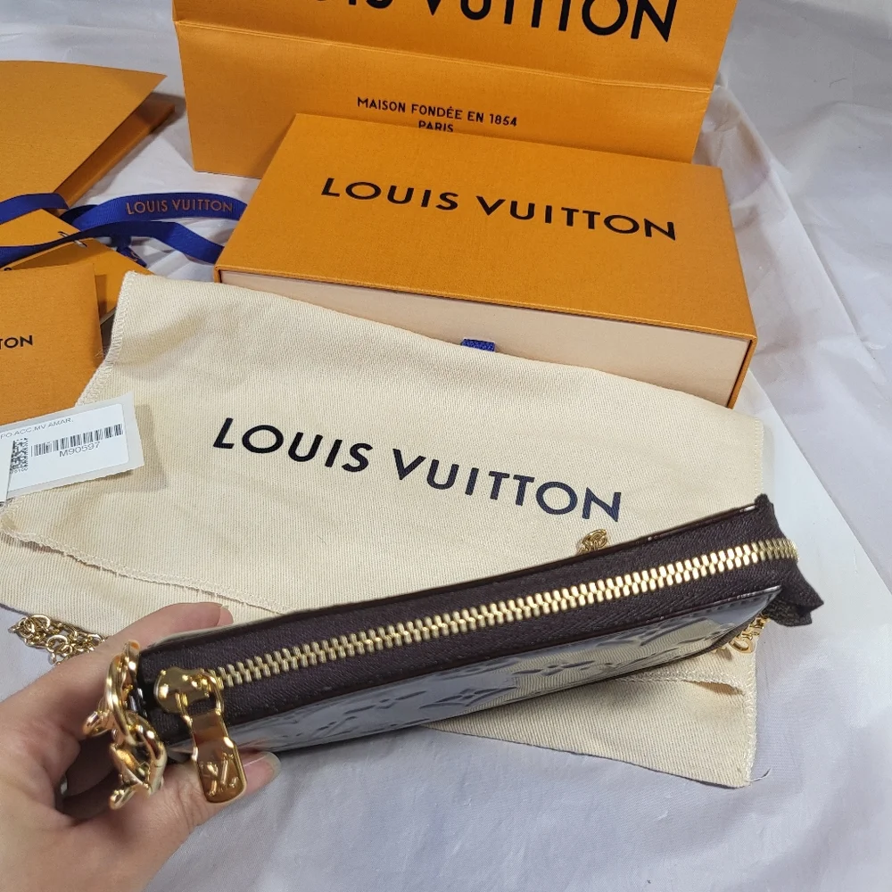 Sold- Brand new authentic Louis Vuitton Mini Pochette Vernis - Picture 8 of 16